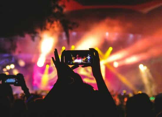 DuMont übernimmt digitale Eventplattform Rausgegangen